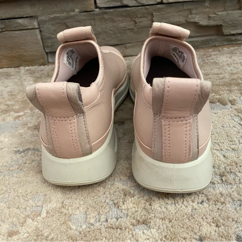 Ecco Flexure Runner Sneaker Slip On Shoes Casual Light Pink Leather Neoprene: 36 - Picture 5 of 11